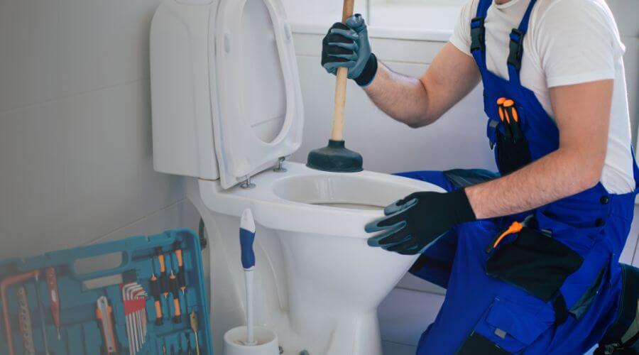 Expert burst pipe repair services in Freeman Spur, IL